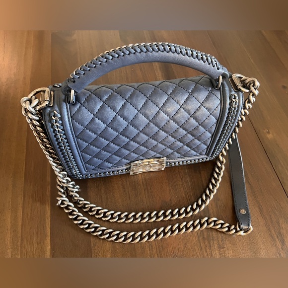 Chanel Navy Blue Caviar Boy Flap Shoulder Bag - Picture 2 of 14